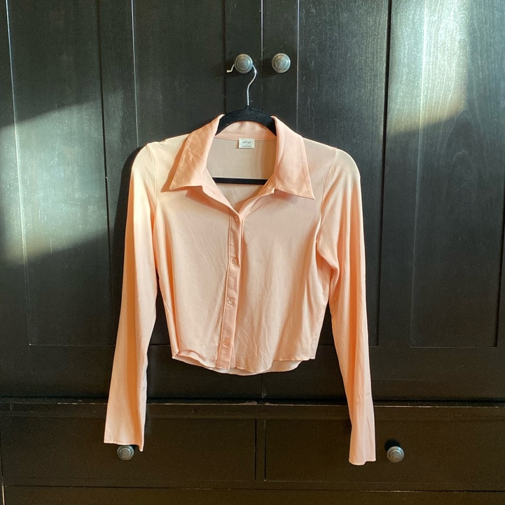 Aritzia pink button up long sleeve size small